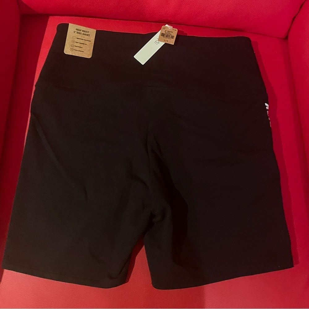 🎉Flash sale🎉HIGH WAIST 6” BIKE SHORTS - Picture 2 of 9